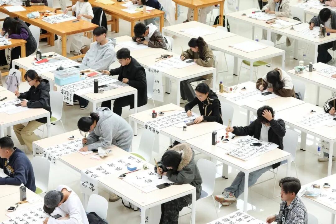 微信图片_20251110110942 微信图片_20251110110942